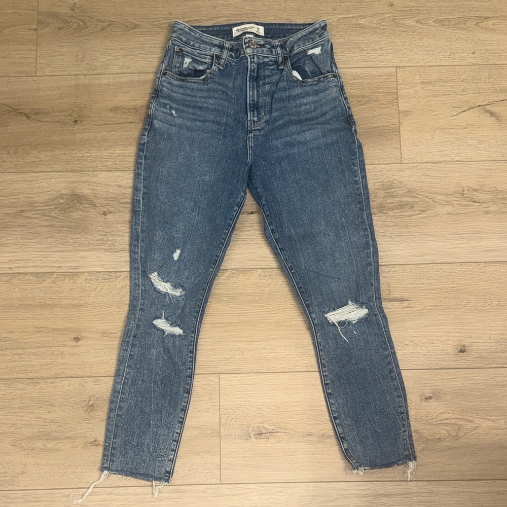 Abercrombie & Fitch The Super Skinny Ankle High Rise Cropped Jeans